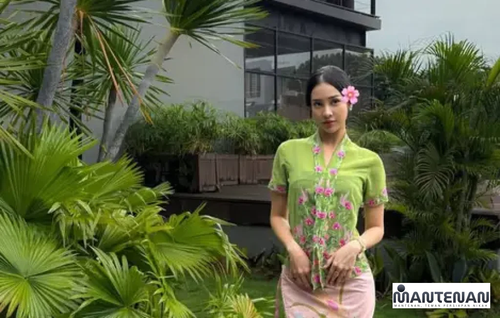 kebaya encim hijau matcha