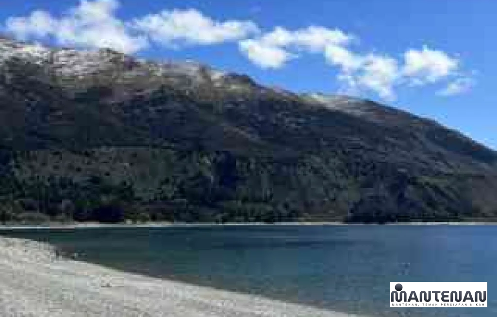 lokasi pernikahan romantis danau