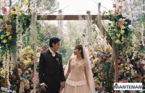 Busana Pernikahan Nadin Amizah