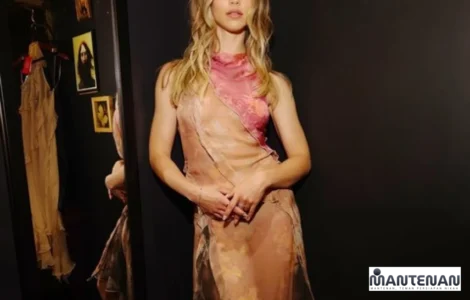 gaya edgy Emily Rudd